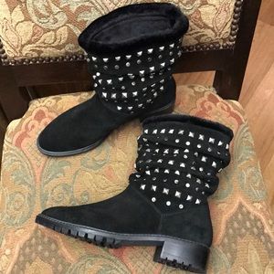 New Stuart Weitzman studded shearling  boots 7.5